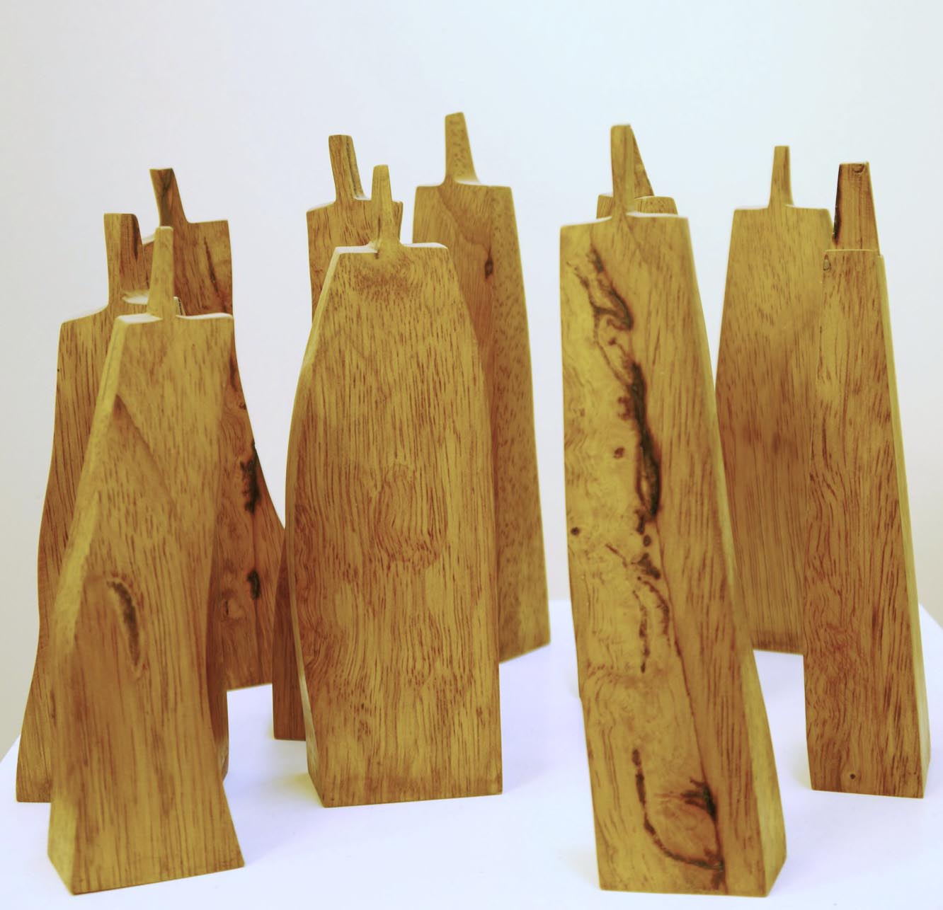 Die Menge    Holz    2011    16 cm